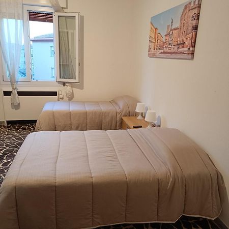 Elegante Appartamento 90 Mq Zona Corticella Fiera Bologne Extérieur photo